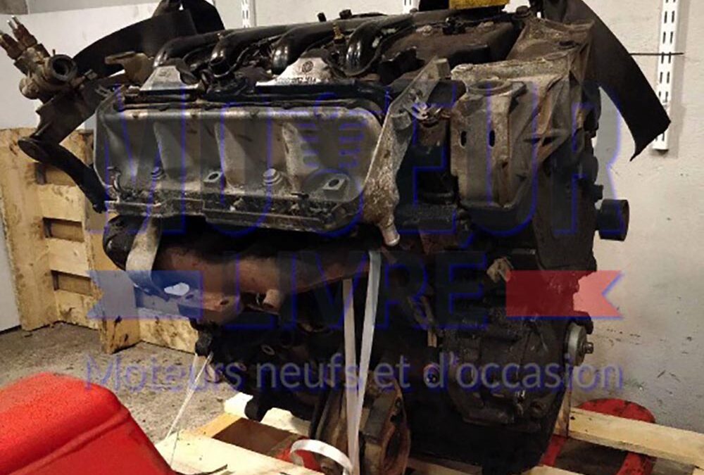 Moteur NISSAN PRIMASTAR OPEL VIVARO RENAULT TRAFIC 2.5L DIESEL